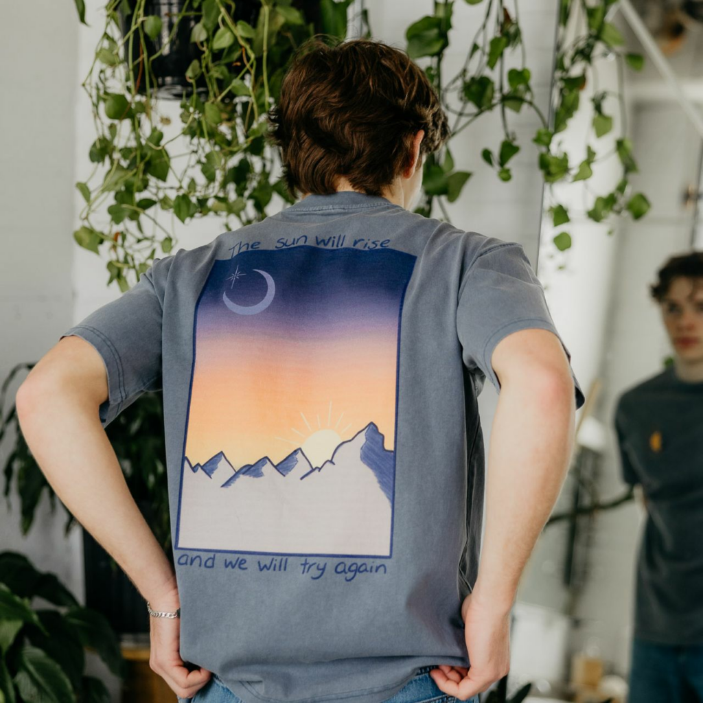 T-shirt The Sun Will Rise